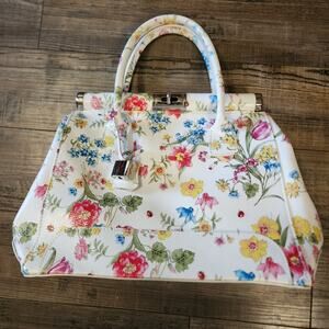 Giada Pelle floral purse with padlock charm and twist clasp closure G